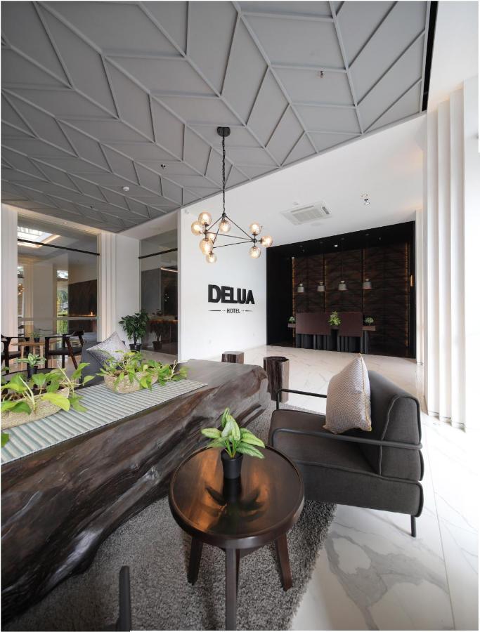 Delua Hotel Jakarta Exterior foto